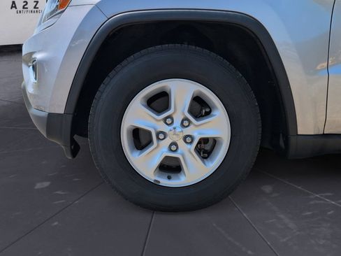 Used 2014 Jeep Grand Cherokee Laredo RWD image 24