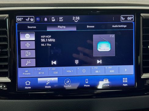 Used 2022 Chrysler Pacifica Touring-L image 21