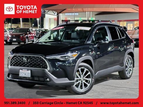 Used 2025 Toyota Corolla Cross XLE image 1