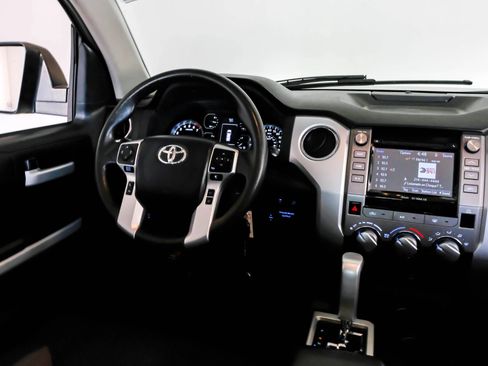 Used 2018 Toyota Tundra SR5 w/ SR5 Upgrade Package image 21