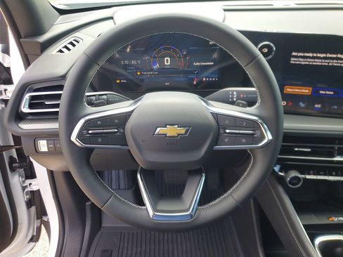 New 2026 Chevrolet Traverse LT w/ LPO, Floor Liner Package FWD image 21