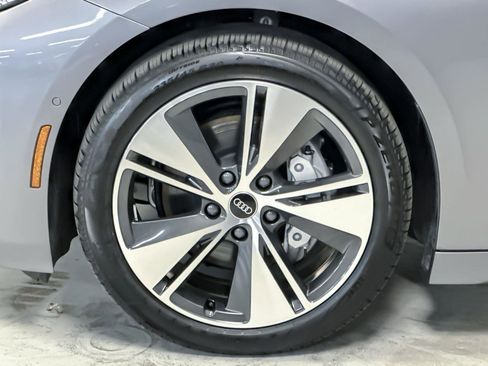 New 2025 Audi A6 e-tron Premium Plus image 24