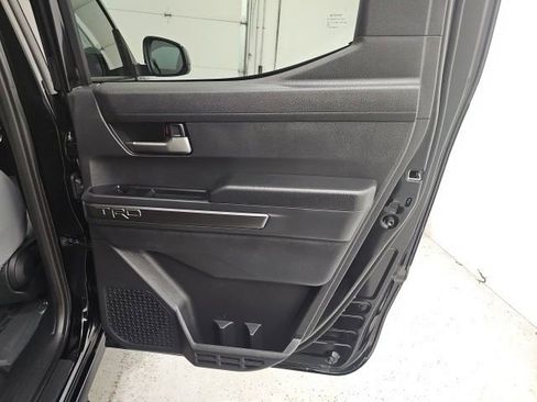 Used 2025 Toyota Tacoma TRD Sport image 31
