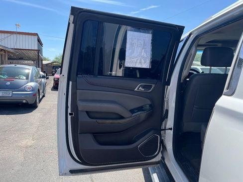Used 2018 GMC Yukon XL Denali w/ Open Road Package AWD/4WD image 15