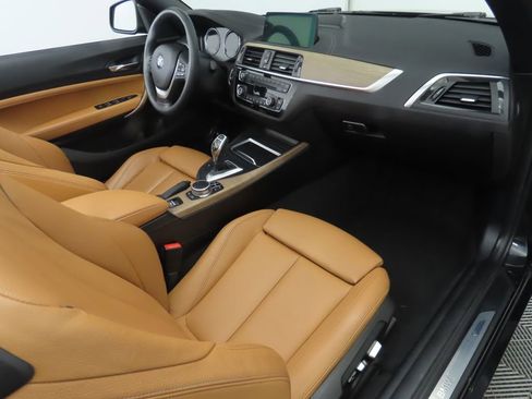 Used 2018 BMW 230i Convertible image 26