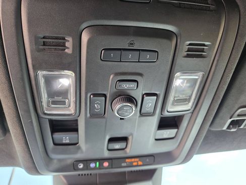Used 2023 Cadillac Escalade ESV V AWD/4WD image 37