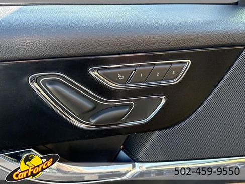 Used 2021 Lincoln Corsair Reserve image 17