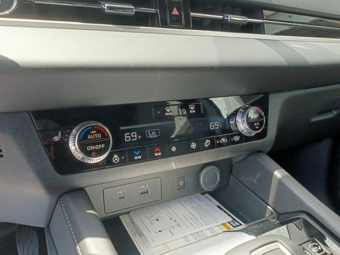 New 2026 Nissan Rogue Platinum AWD/4WD image 17