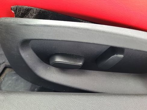 Used 2018 Chevrolet Corvette Stingray Z51 2D Convertible w/ Carbon Flash Badge Package image 18