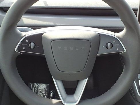 Used 2026 Tesla Model Y Long Range AWD/4WD image 8