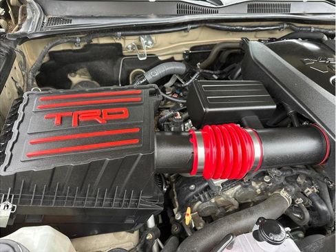 Used 2017 Toyota Tacoma TRD Off-Road image 33