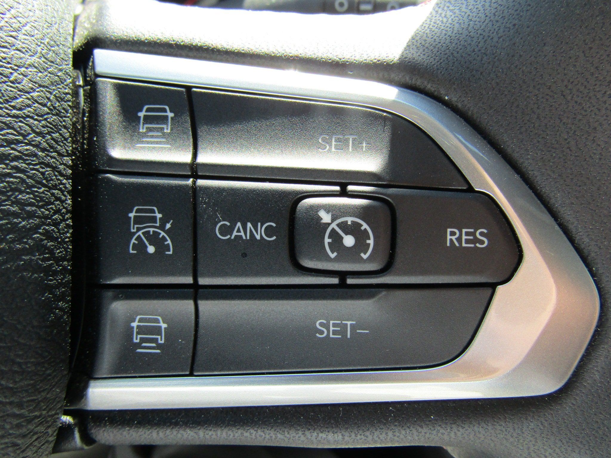 Used 2025 Jeep Compass Trailhawk w/ Sun & Sound Group AWD/4WD image 20