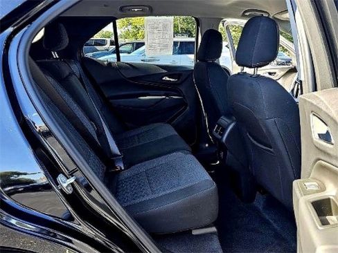 Used 2022 Chevrolet Equinox LT image 24
