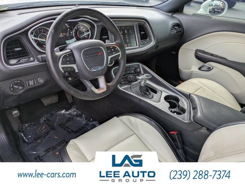Used 2015 Dodge Challenger SXT Plus w/ Driver Convenience Group RWD image 13