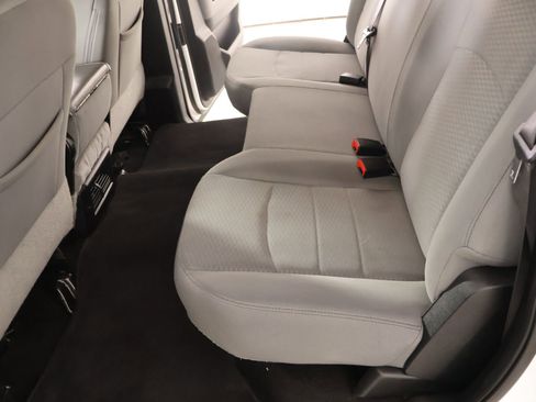 Used 2019 RAM 1500 Classic SLT w/ Luxury Group image 11