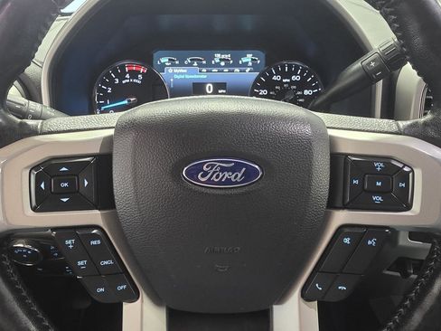 Used 2019 Ford F250 Lariat w/ Lariat Ultimate Package AWD/4WD image 17