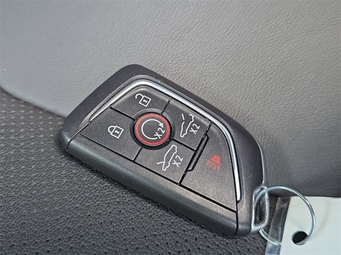 Used 2024 Chevrolet Corvette Stingray Coupe w/ 1LT image 37