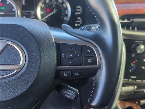 Used 2021 Lexus LX 570 4WD w/ 3rd Row & Luxury Pkg image 14