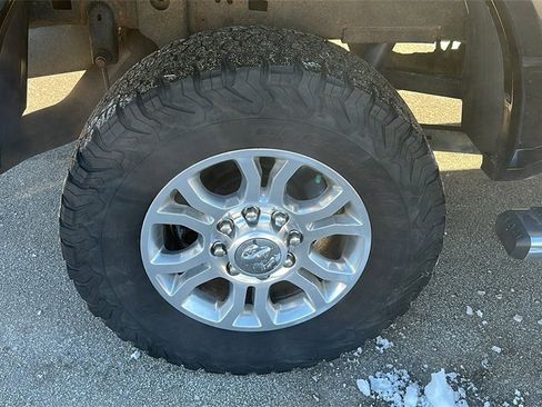 Used 2018 RAM 2500 Laramie w/ Convenience Group image 11