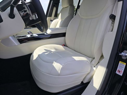 New 2025 Land Rover Range Rover SE AWD/4WD image 30