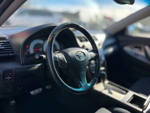 Used 2011 Toyota Camry SE image 10