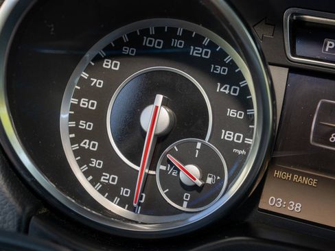 Used 2015 Mercedes-Benz G 63 AMG 4MATIC image 36