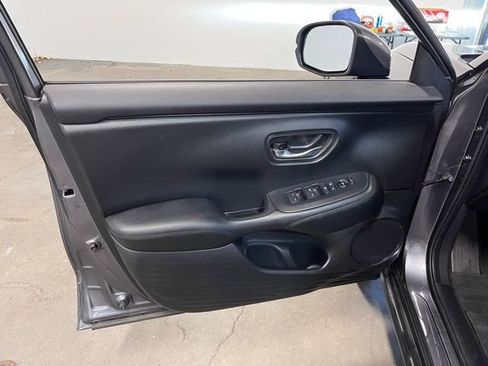 Used 2023 Honda HR-V LX image 23
