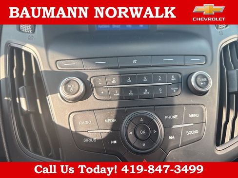 Used 2018 Ford Focus SE image 27