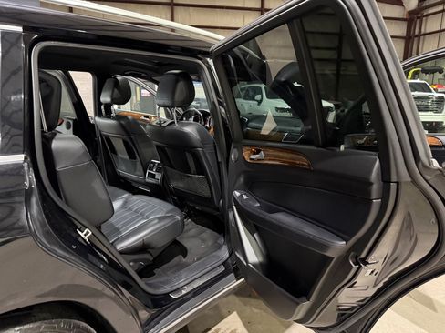 Used 2018 Mercedes-Benz GLS 450 4MATIC w/ Premium Package image 20