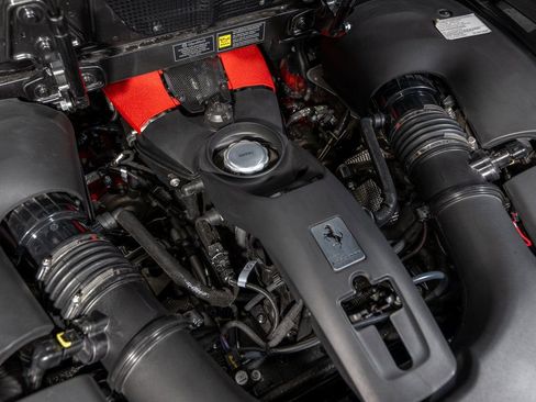 Certified 2022 Ferrari F8 Tributo image 34