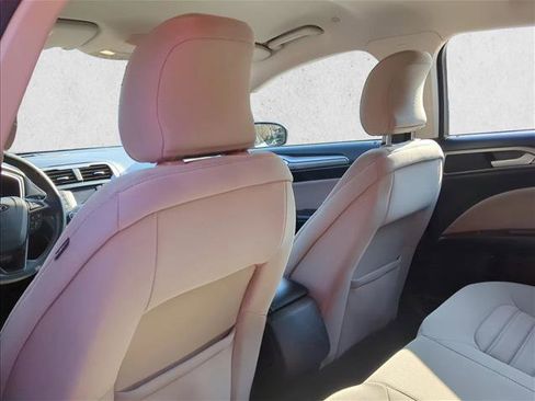 Used 2018 Ford Fusion S image 16