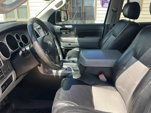 Used 2012 Toyota Tundra 2WD CrewMax w/ SR5 Pkg image 12