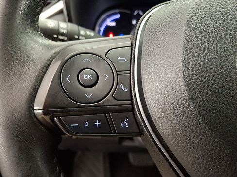 Used 2020 Toyota RAV4 Limited AWD/4WD image 9