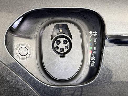 Used 2022 Porsche Taycan 4 Cross Turismo image 51