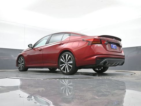 Used 2020 Nissan Altima 2.0 SR image 40