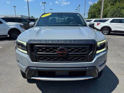 Used 2022 Nissan Frontier PRO-4X w/ Technology Package AWD/4WD image 2