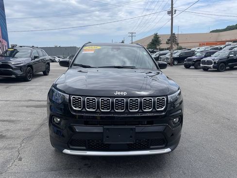 Used 2026 Jeep Compass Limited w/ Sun, Sound & Navigation Group AWD/4WD image 7