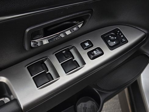 Used 2024 Mitsubishi Outlander Sport SE image 10