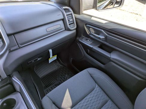 New 2026 RAM 1500 Big Horn AWD/4WD image 17