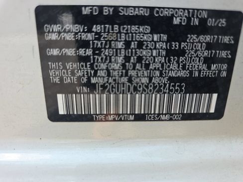 Used 2025 Subaru Crosstrek 2.5i Premium AWD/4WD image 6