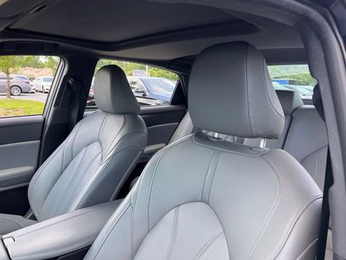 Used 2019 Toyota Avalon XLE w/ Moonroof Package FWD image 14