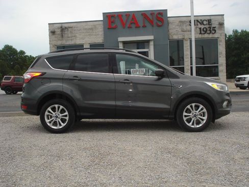 Used 2018 Ford Escape SE AWD/4WD image 1