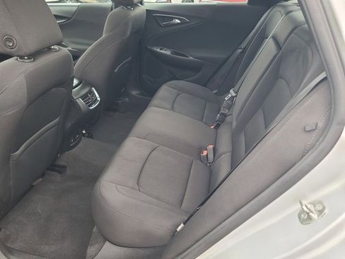 Used 2018 Chevrolet Malibu LT image 14