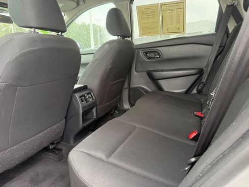 Used 2024 Nissan Rogue S AWD/4WD image 22