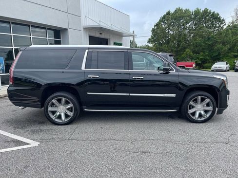 Used 2018 Cadillac Escalade ESV Premium Luxury image 6