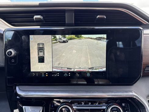 Used 2023 GMC Sierra 1500 Denali Ultimate AWD/4WD image 18