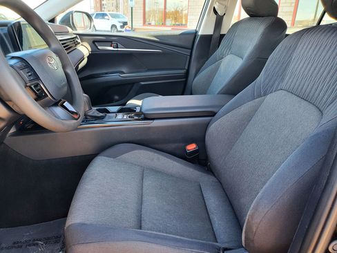 Used 2025 Toyota Camry LE FWD image 10