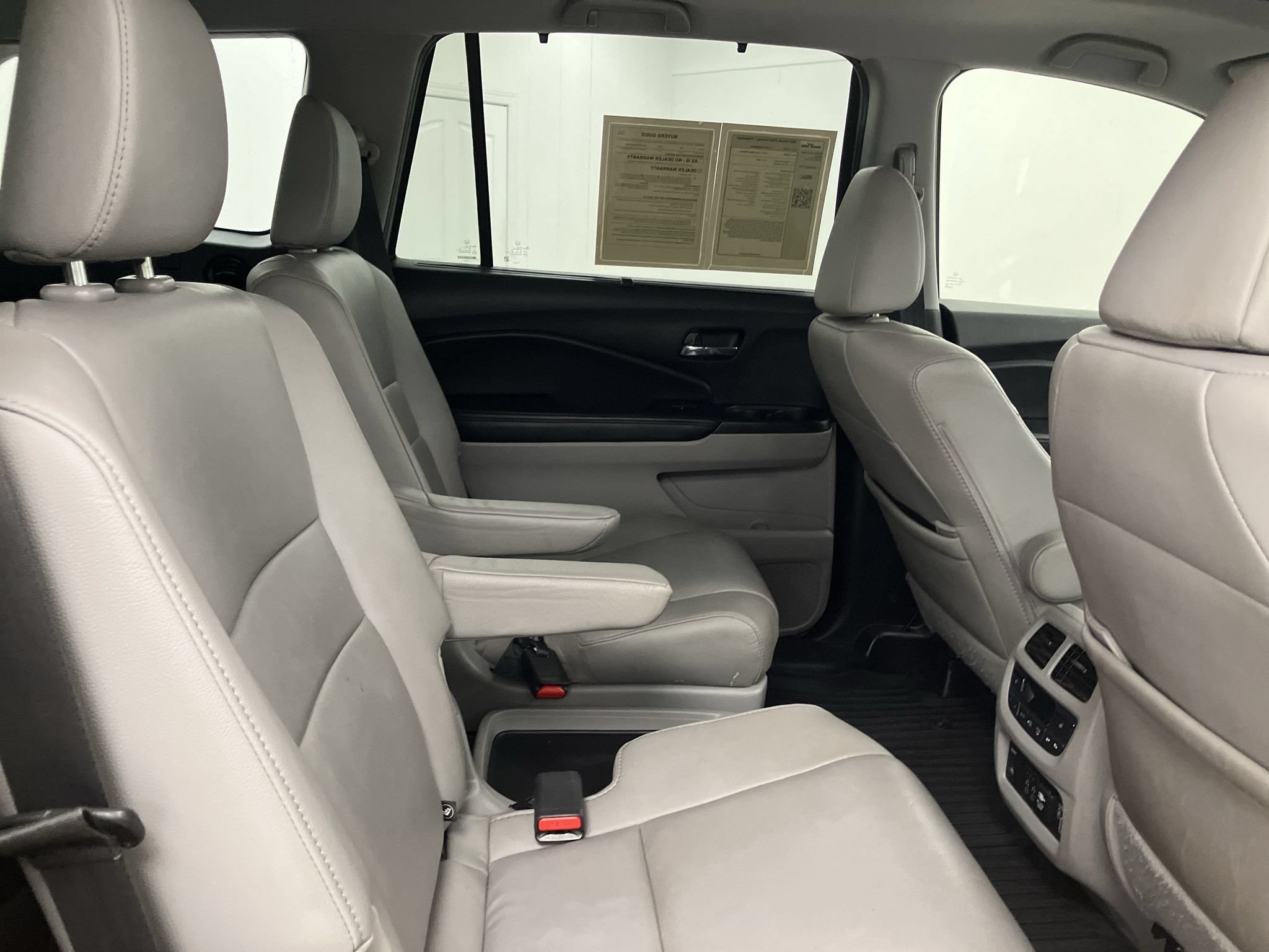 Used 2021 Honda Pilot Touring image 16