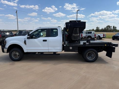 Used 2022 Ford F350 XL w/ Power Equipment Group AWD/4WD image 4