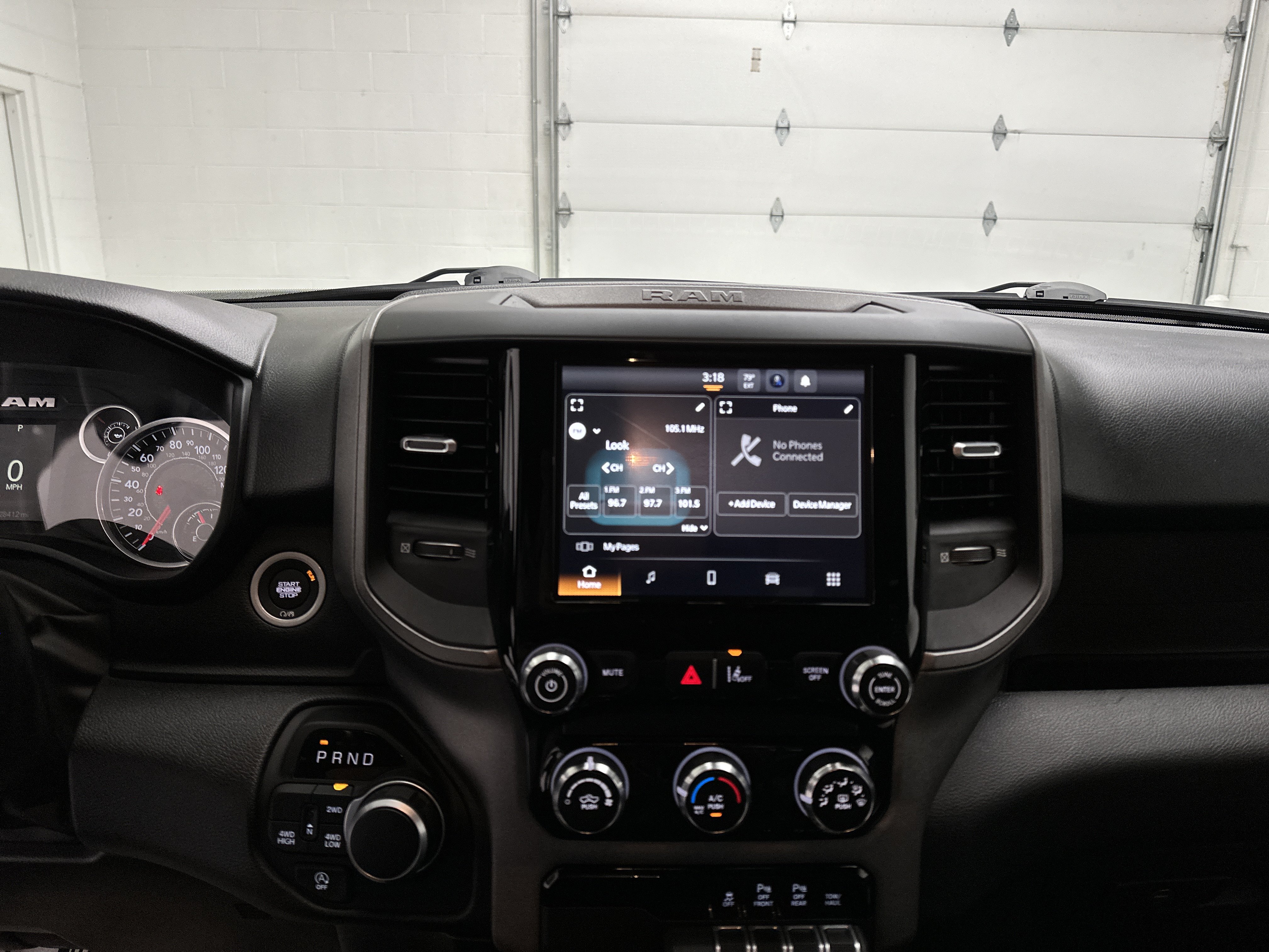 Used 2025 RAM 1500 Tradesman w/ Night Edition AWD/4WD image 33
